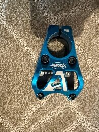 Вынос для руля велосипеда AMB AL6061 T6 3D CNC / 35 / Black/Blue